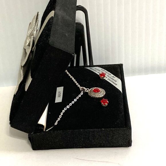 Australian Crystal JULY Ruby Birthstone Earrings and 18 inch Necklace Set - Picture 4 of 8